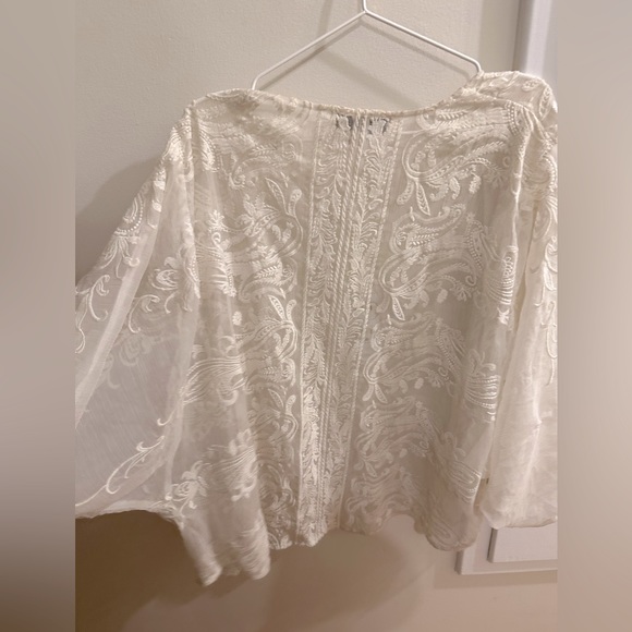 Vintage cream coloured sheer blouse with embroidery - Picture 2 of 14